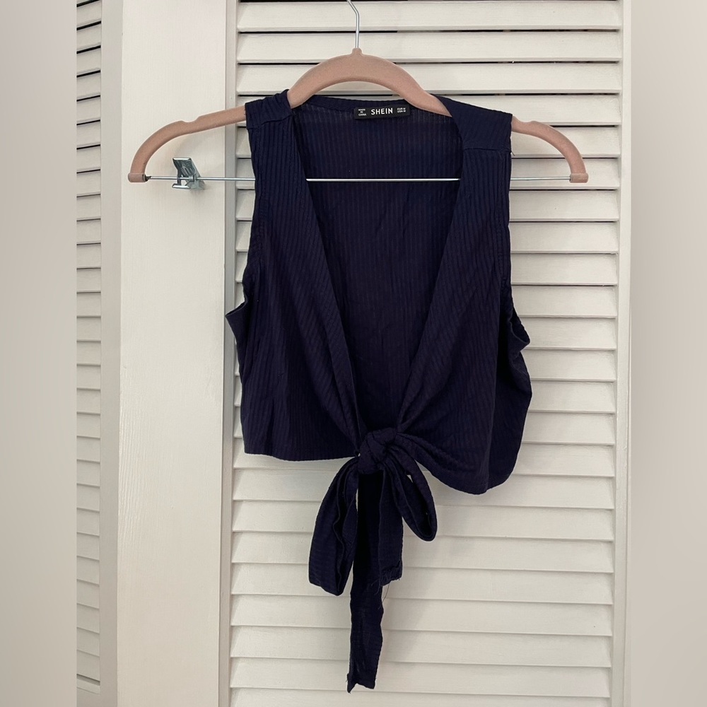 SHEIN Cropped Tied Tank